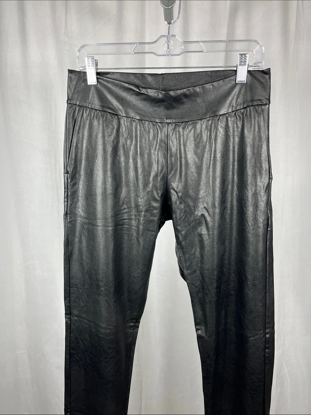 Commando‎ Faux Leather Jogger in Black.